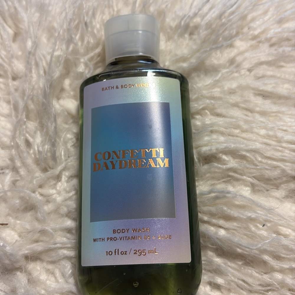 NWT! Bath and Body Works set! - Picture 3 of 8